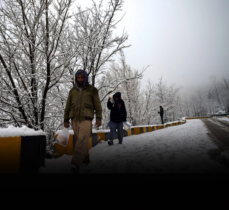 Murree Experiences First Snowfall of the 2024 Winter Season